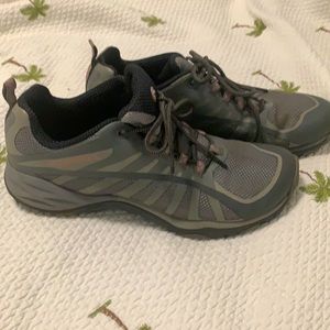EUC Merrell Trail Shoe